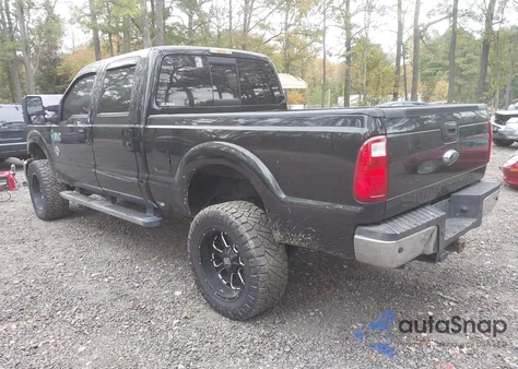 2013 Ford F-250 Lariat z USA, uszkodzony, nr VIN 1FT7W2BT6DEA02733